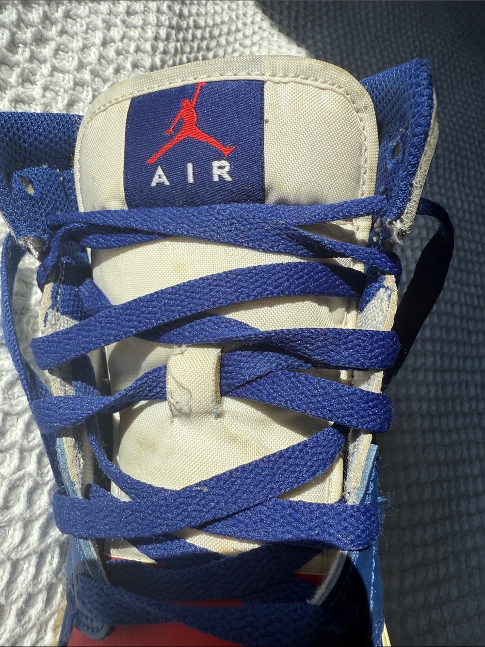 Air Jordan 1 Mid Rare Air GS Youth 4.5Y / Women’s 6 DQ8423-102 - Picture 6 of 10